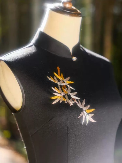 Ya Bei Bamboo Embroidered Sleeveless Cheongsam