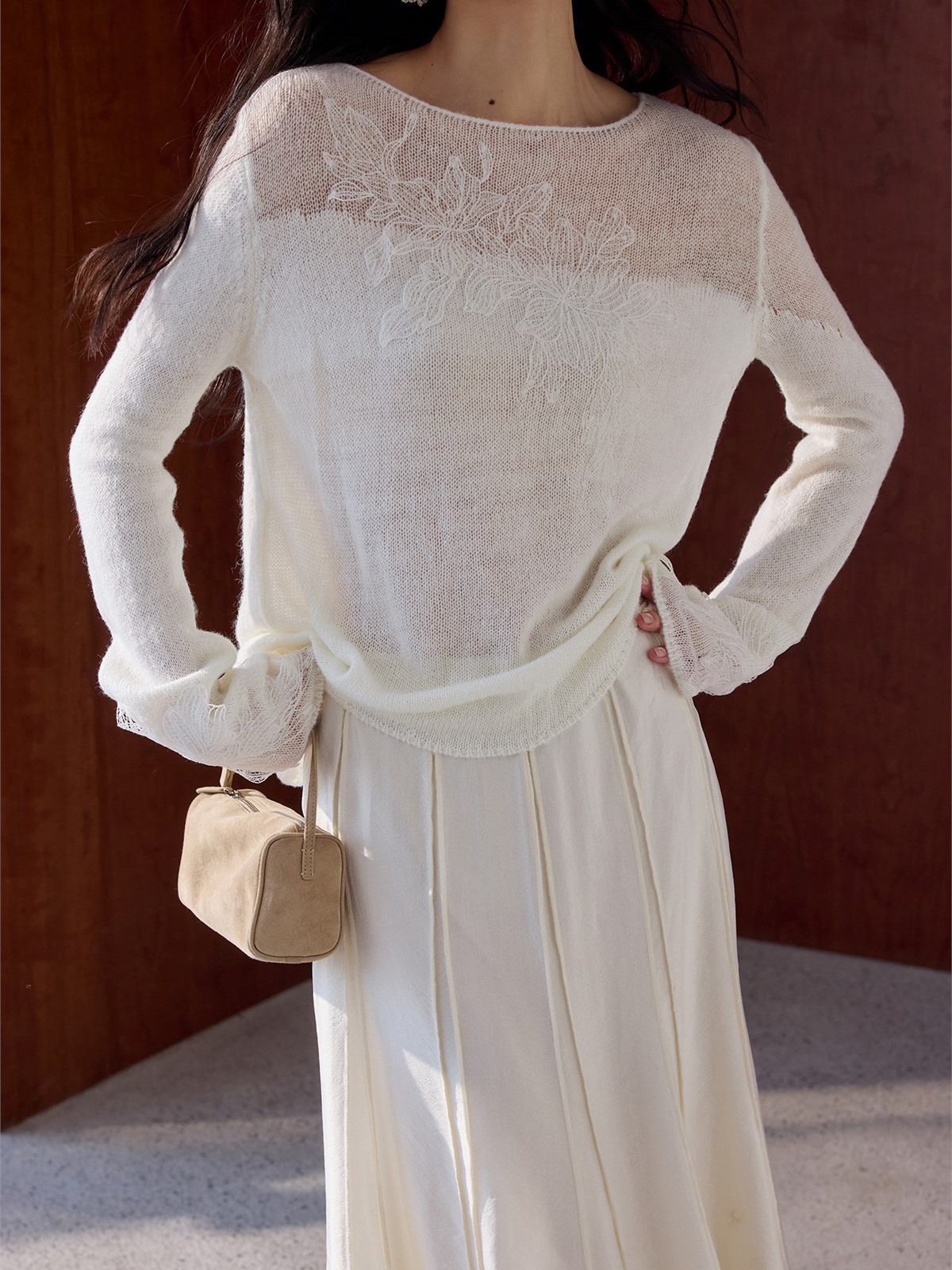 Hera Graceful Floral Sheer-Knit Long-Sleeve Top