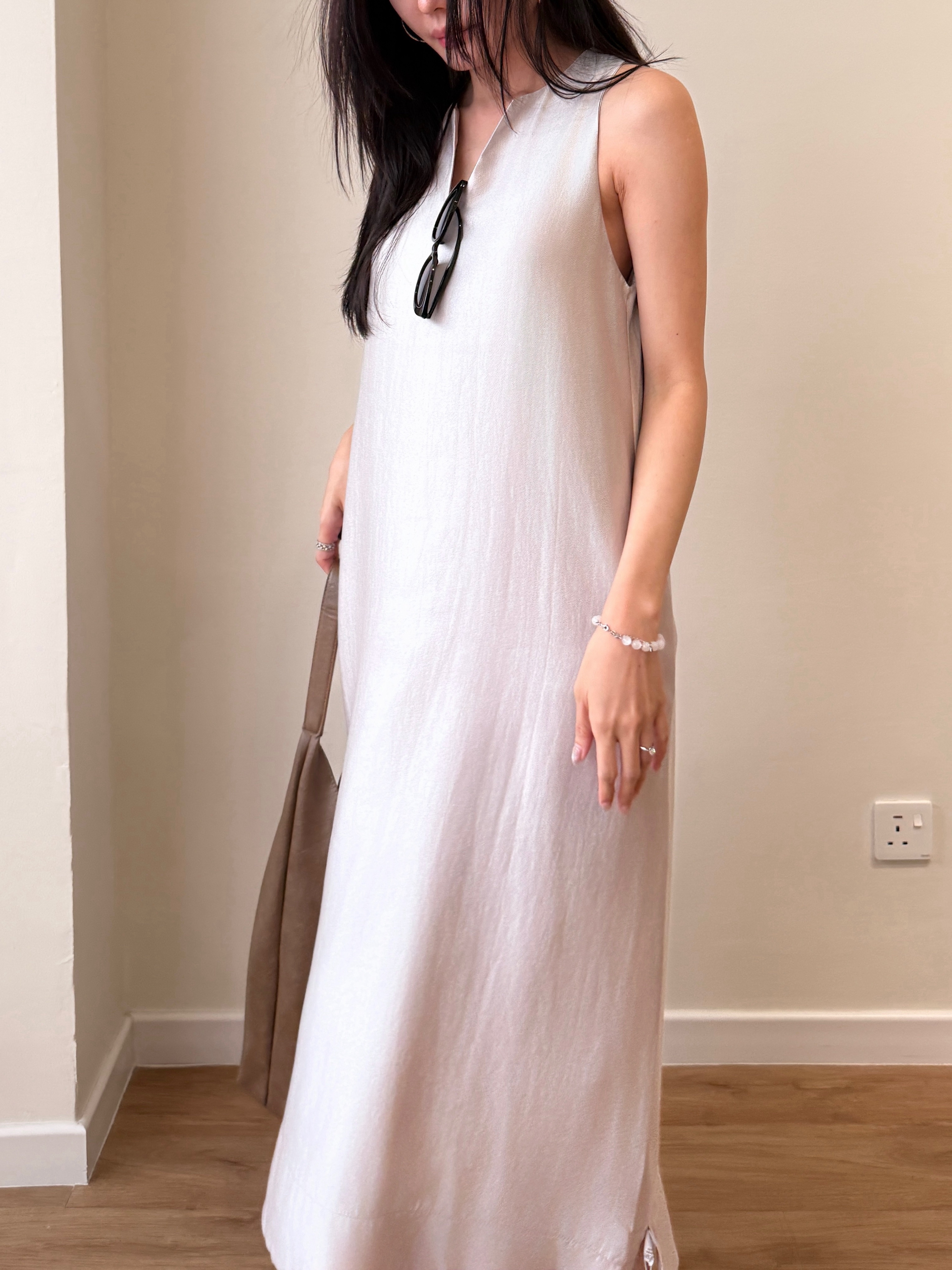 Wenda V-Neck Dress
