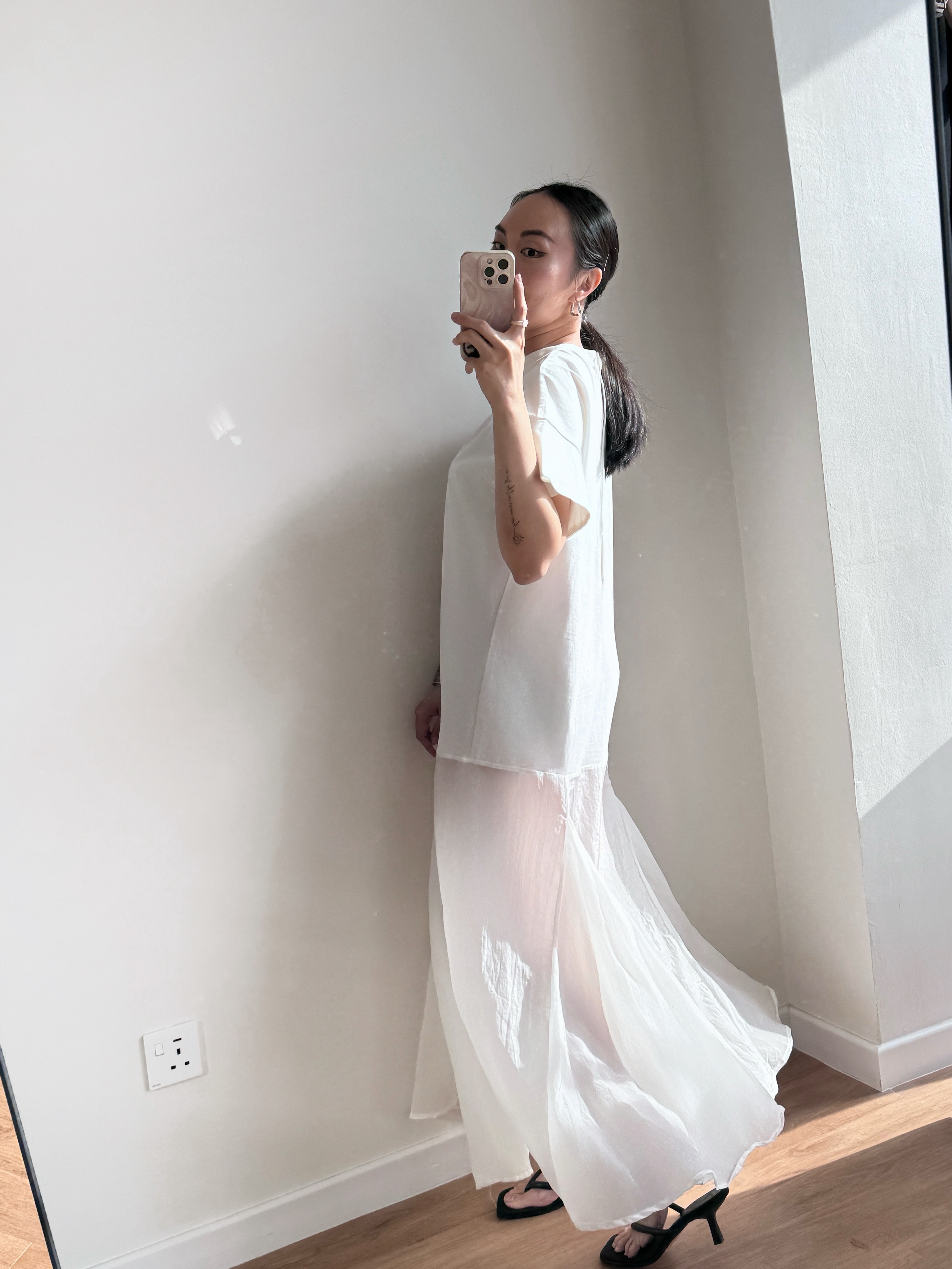Vivay Flowy Panel Dress