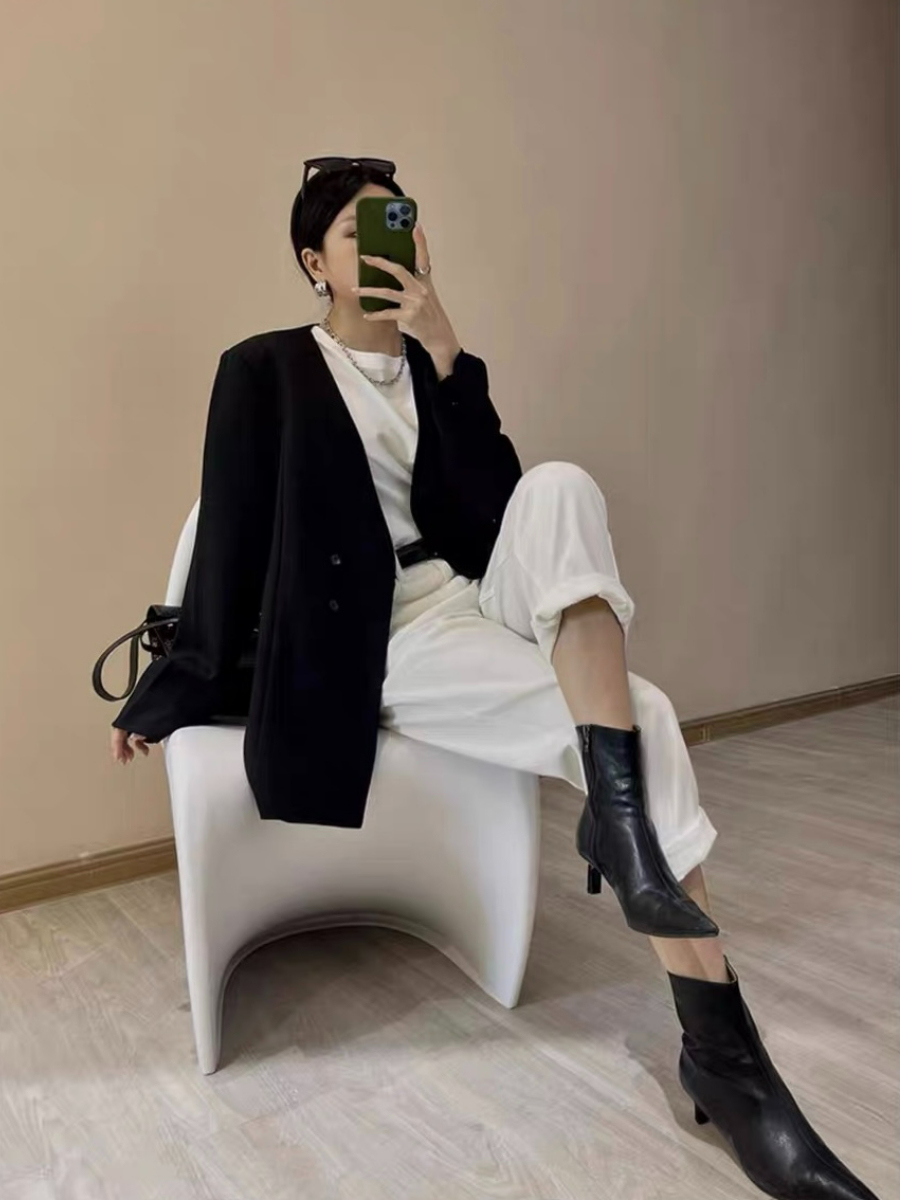 Florence Round Neck Basic Tee