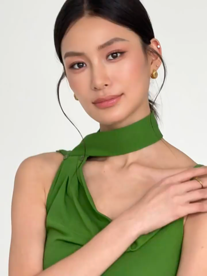 Rei Neck Tie Knit Top