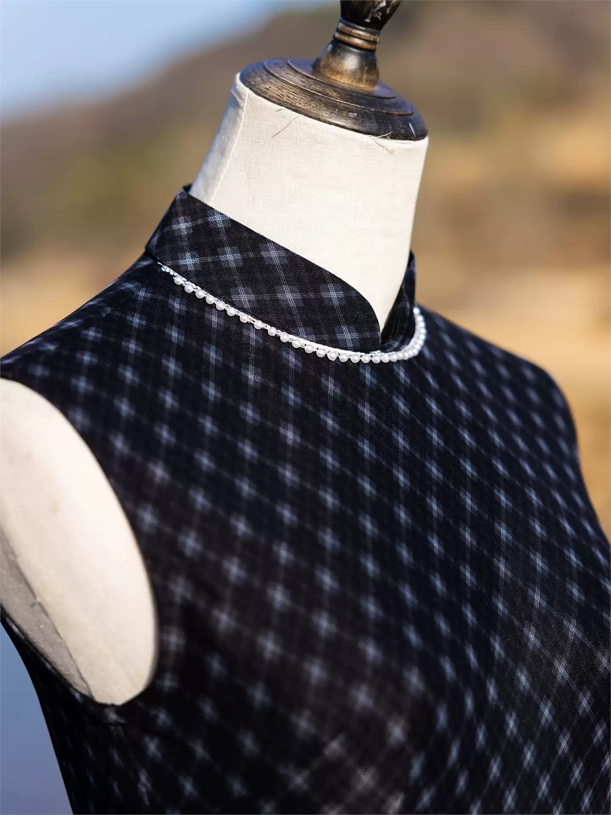 Ya An Diamond Pattern Sleeveless Cheongsam