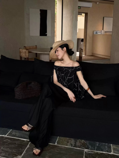 Wanessa Off Shoulder Flowy Top