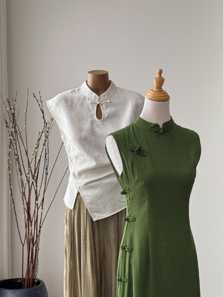 Xi Lv Linen Sleeveless Cheongsam-The Black Bow-