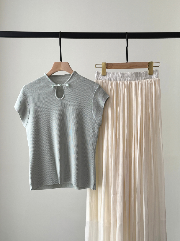 Zhi Qiu Oriental Knit Top with Pankou-The Black Bow-