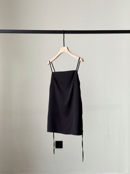 Jabre Flare Cami Top (Discounted-S size)-The Black Bow-