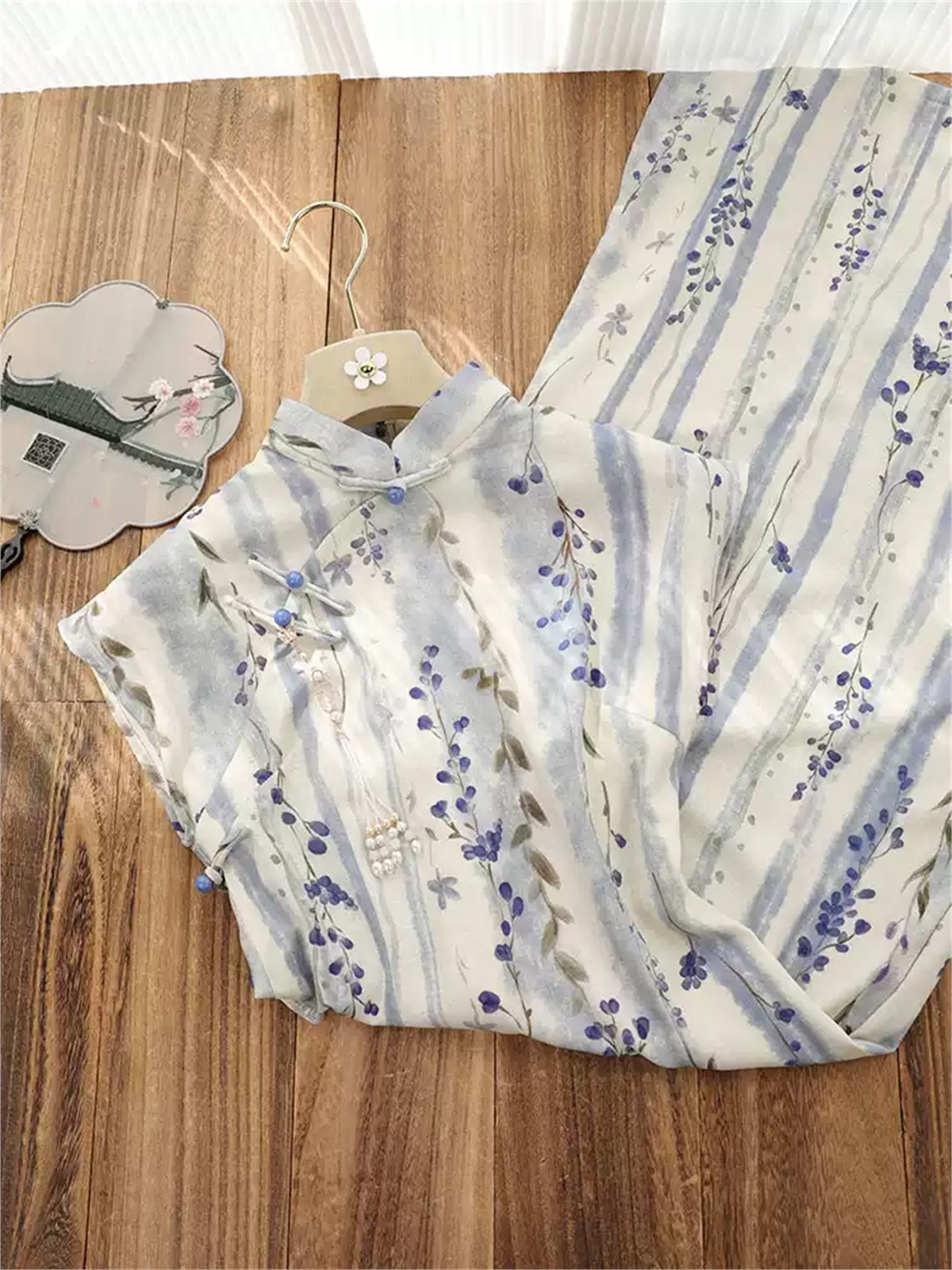 Yun Dui Floral Stripe Short Sleeve Cheongsam