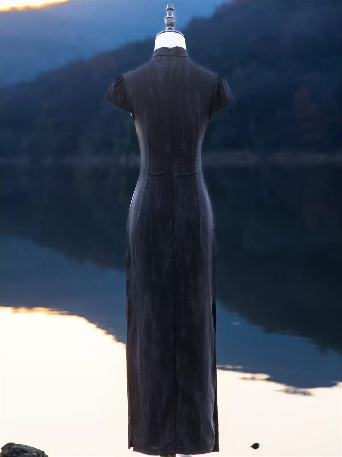 Yun Chong Draped Cap Sleeve Cheongsam