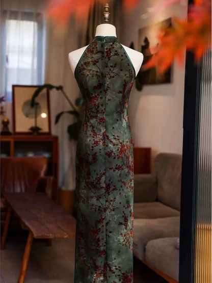 Ya Bi Floral Halter Cheongsam