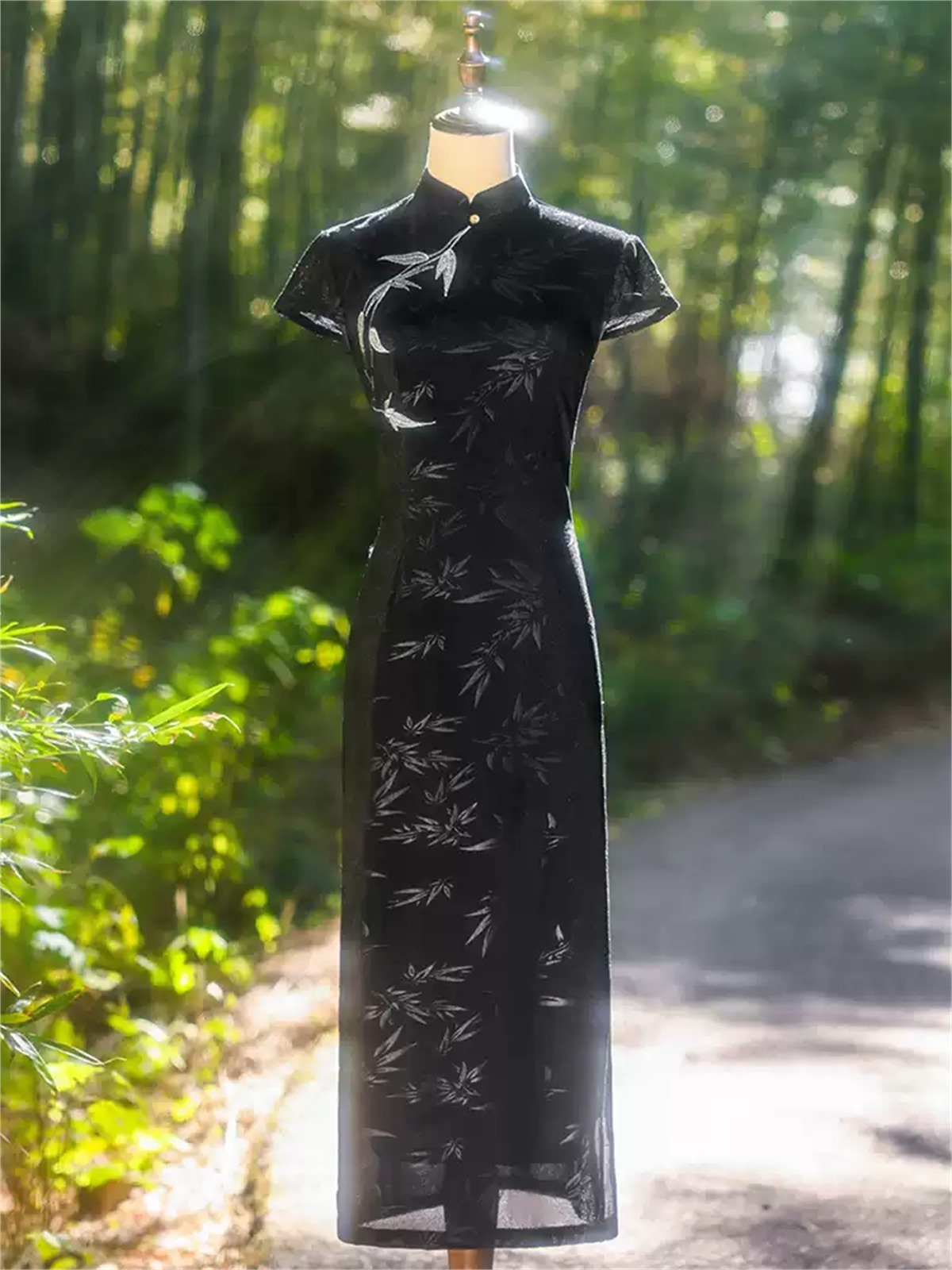 Ya Cang Bamboo Embroidered Cheongsam