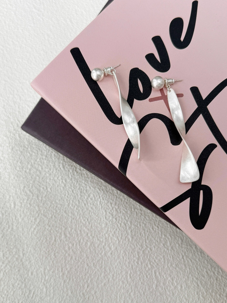 Lilit Frosted Ripple Earrings