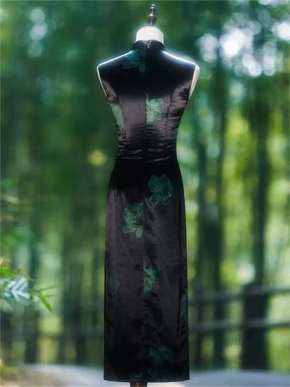 Ya Chai Floral Print Sleeveless Cheongsam