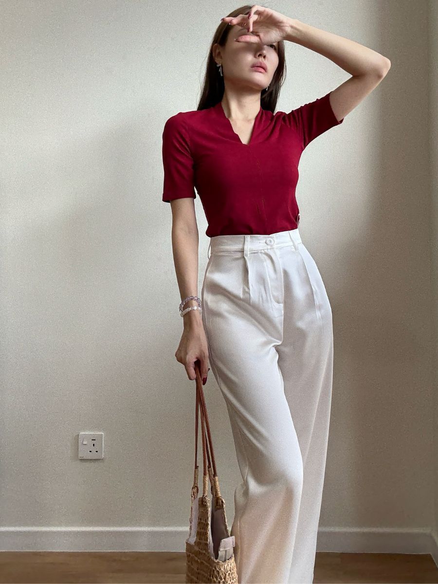 Katalynn Mid Sleeve V-Neck Knit Top