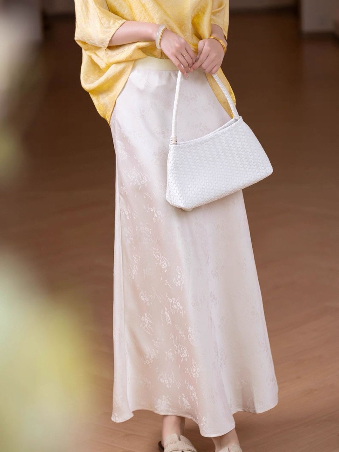 Ling Da Floral Embossed Satin Skirt