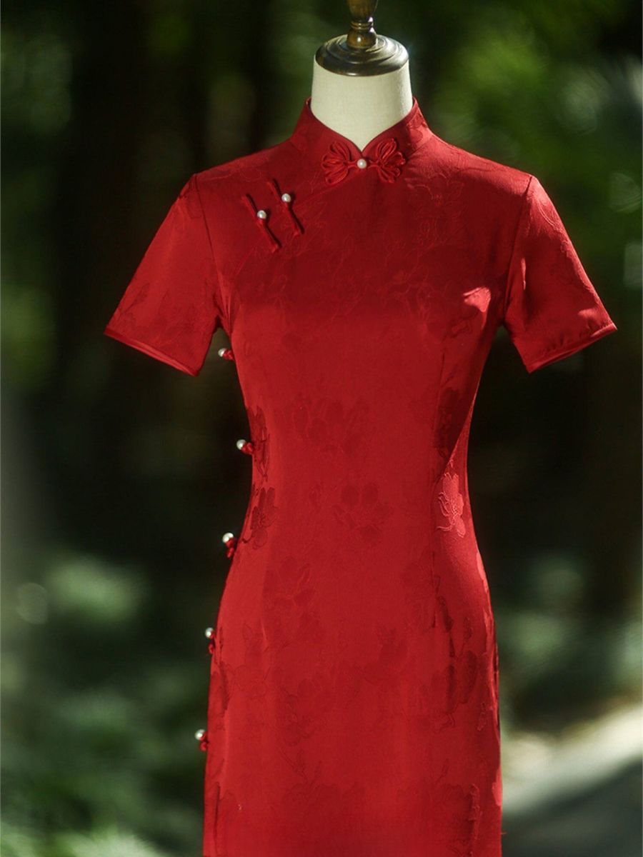 Yun Biao Floral Jacquard Short Sleeve Cheongsam