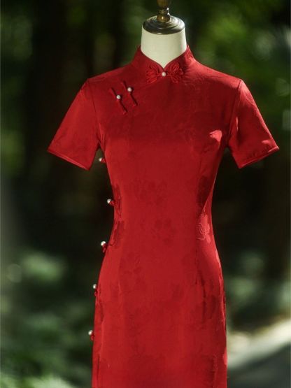 Yun Biao Floral Jacquard Short Sleeve Cheongsam