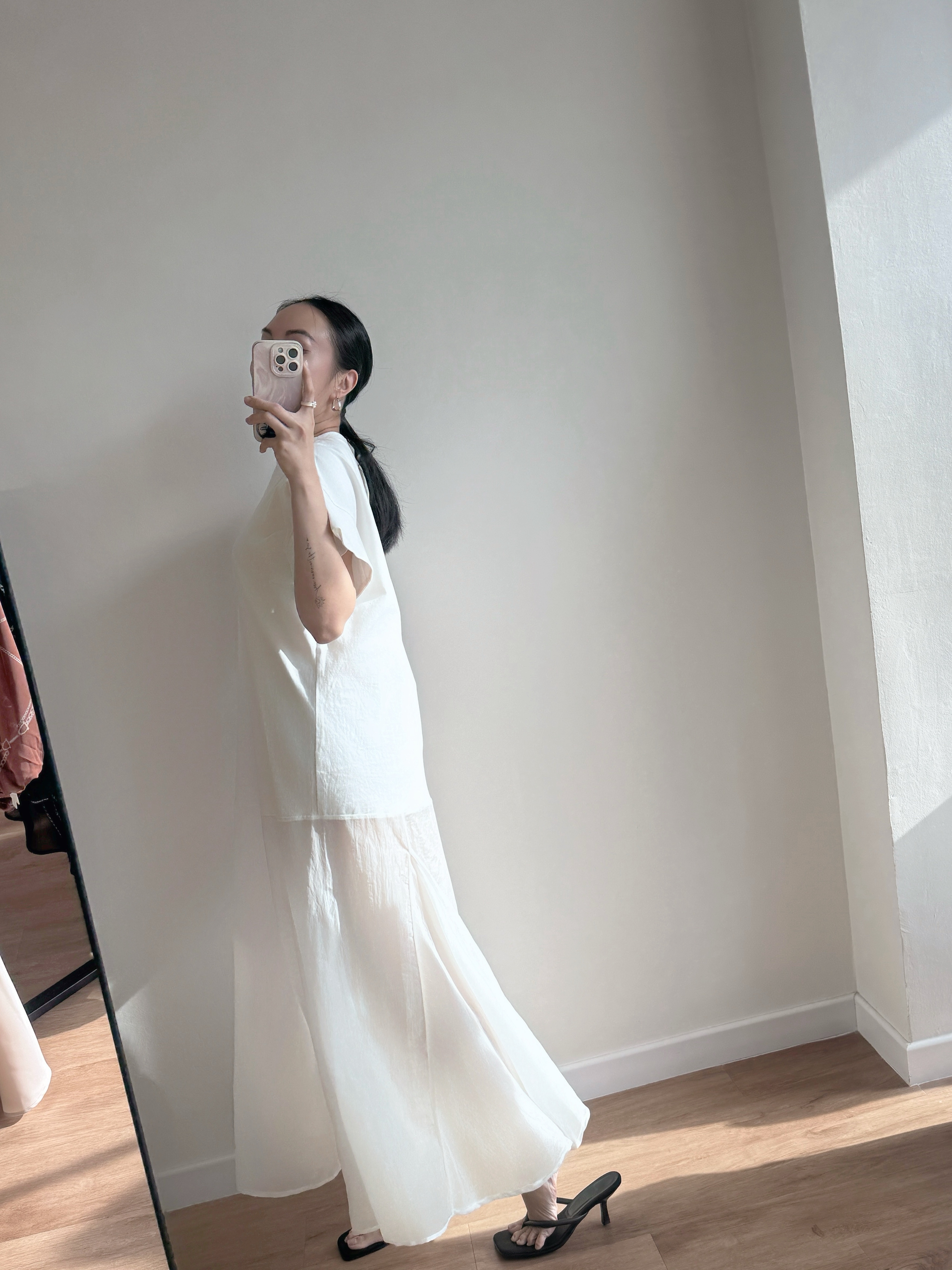 Vivay Flowy Panel Dress