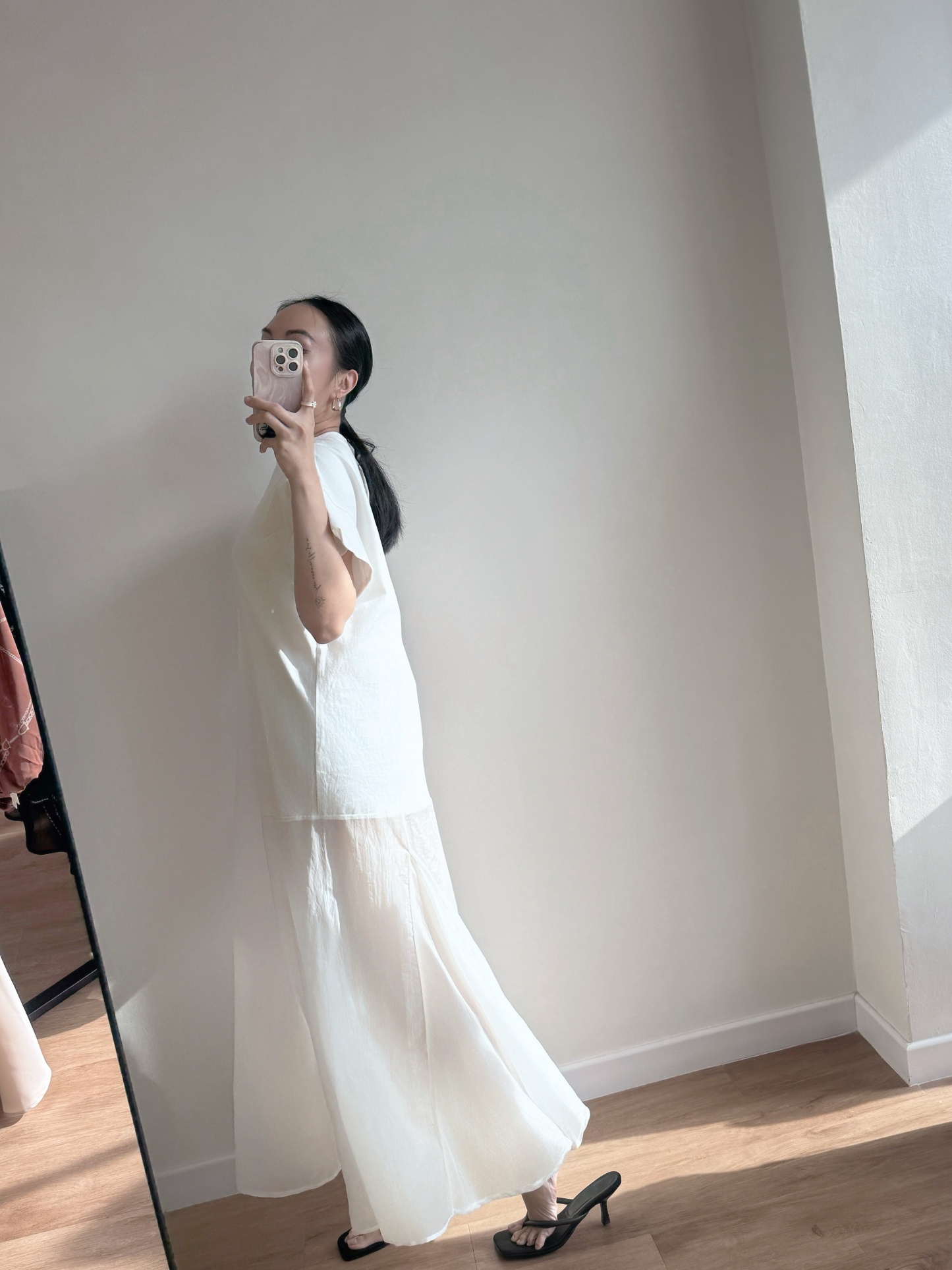 Vivay Flowy Panel Dress