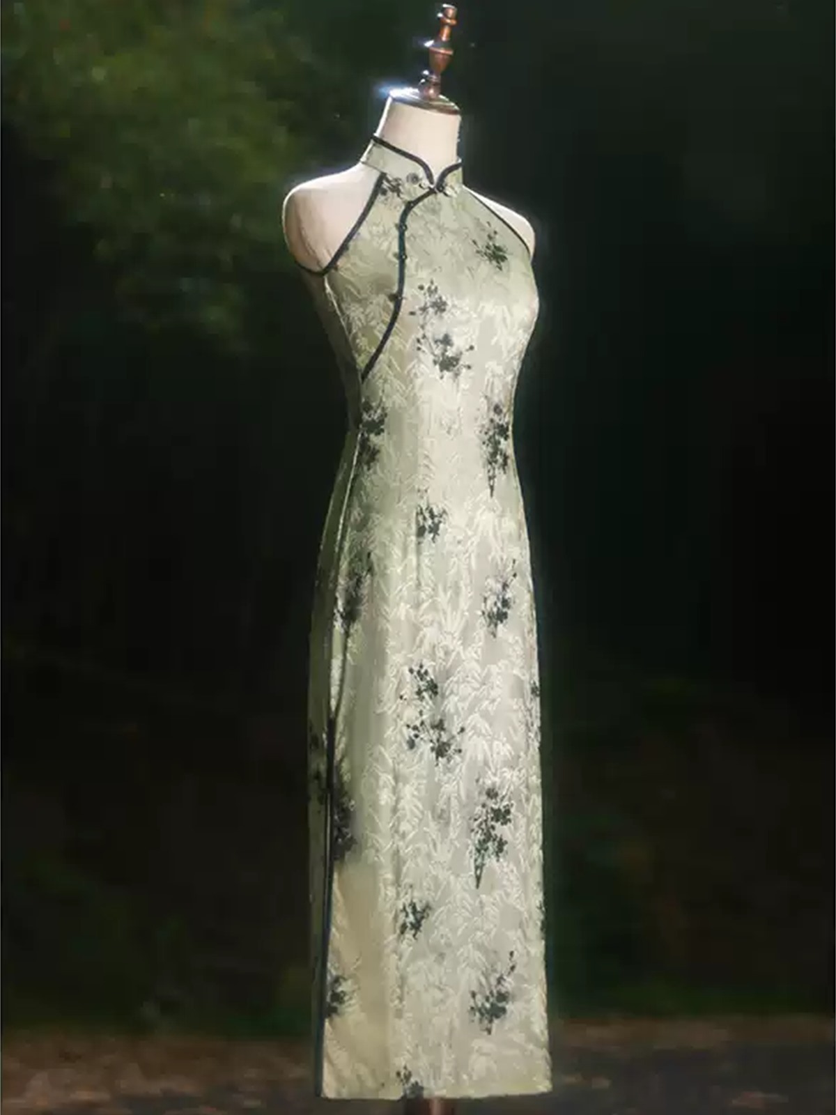 Ya Chan Floral Print Halter Cheongsam