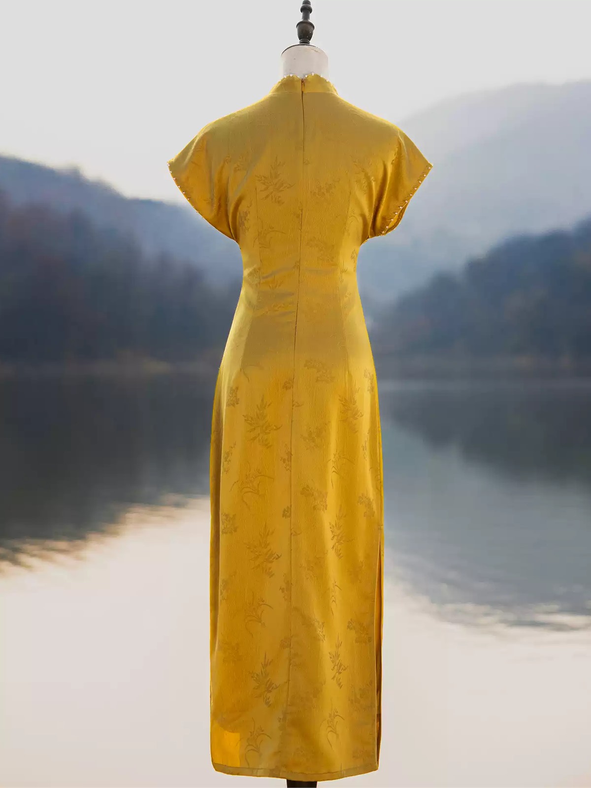 Yun Chou Botanical Jacquard Cap Sleeve Cheongsam
