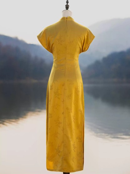 Yun Chou Botanical Jacquard Cap Sleeve Cheongsam