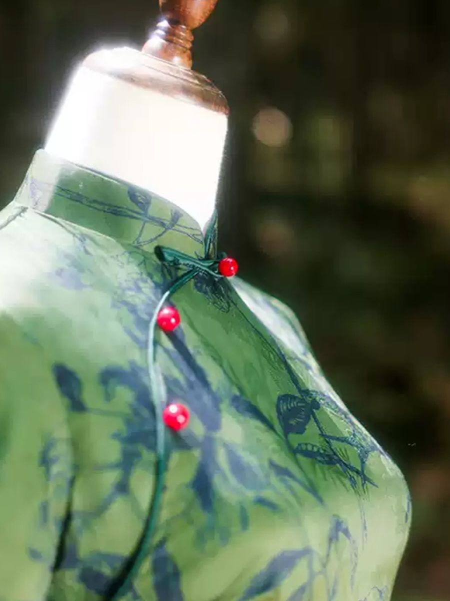 Yun Chai Botanical Print Short Sleeve Cheongsam