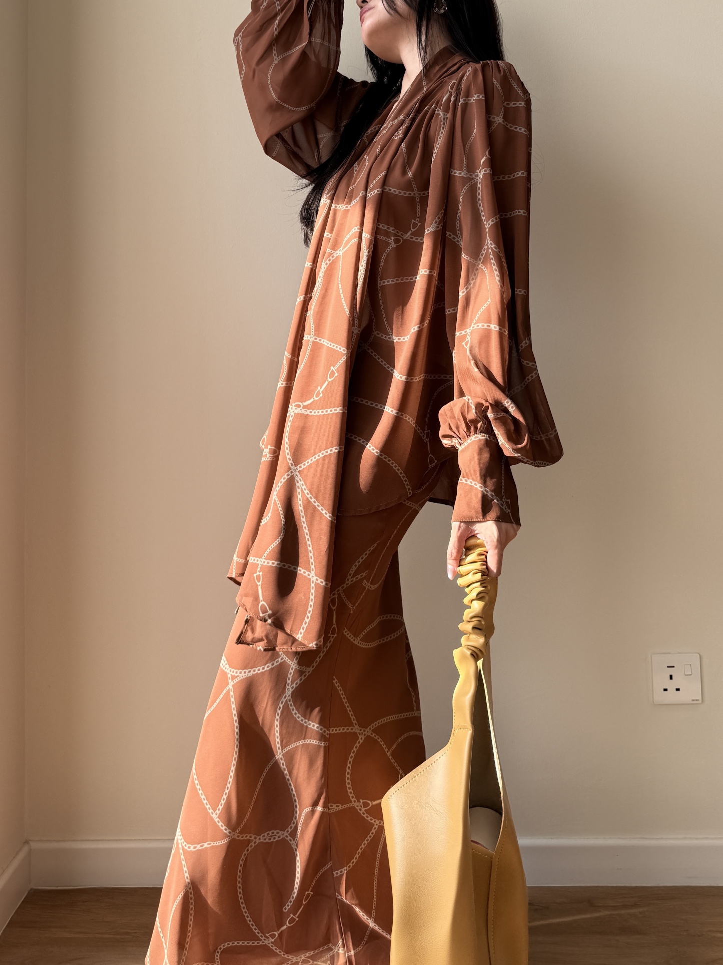 Wirenth Graphic Print Long Sleeve Top