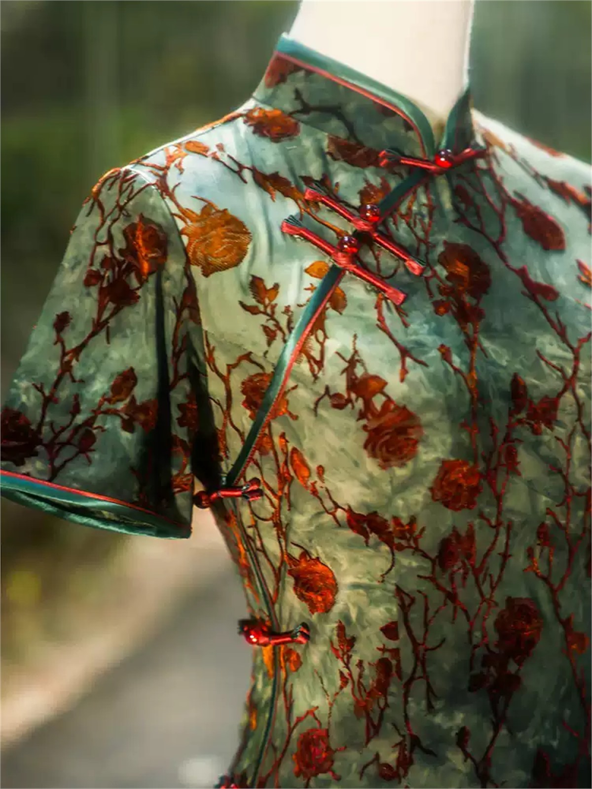 Yun Bi Floral Short Sleeve Cheongsam