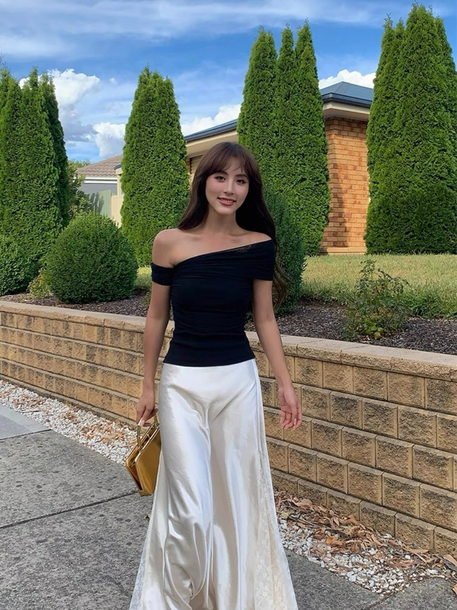 Khloe Asymmetric Shoulder Top
