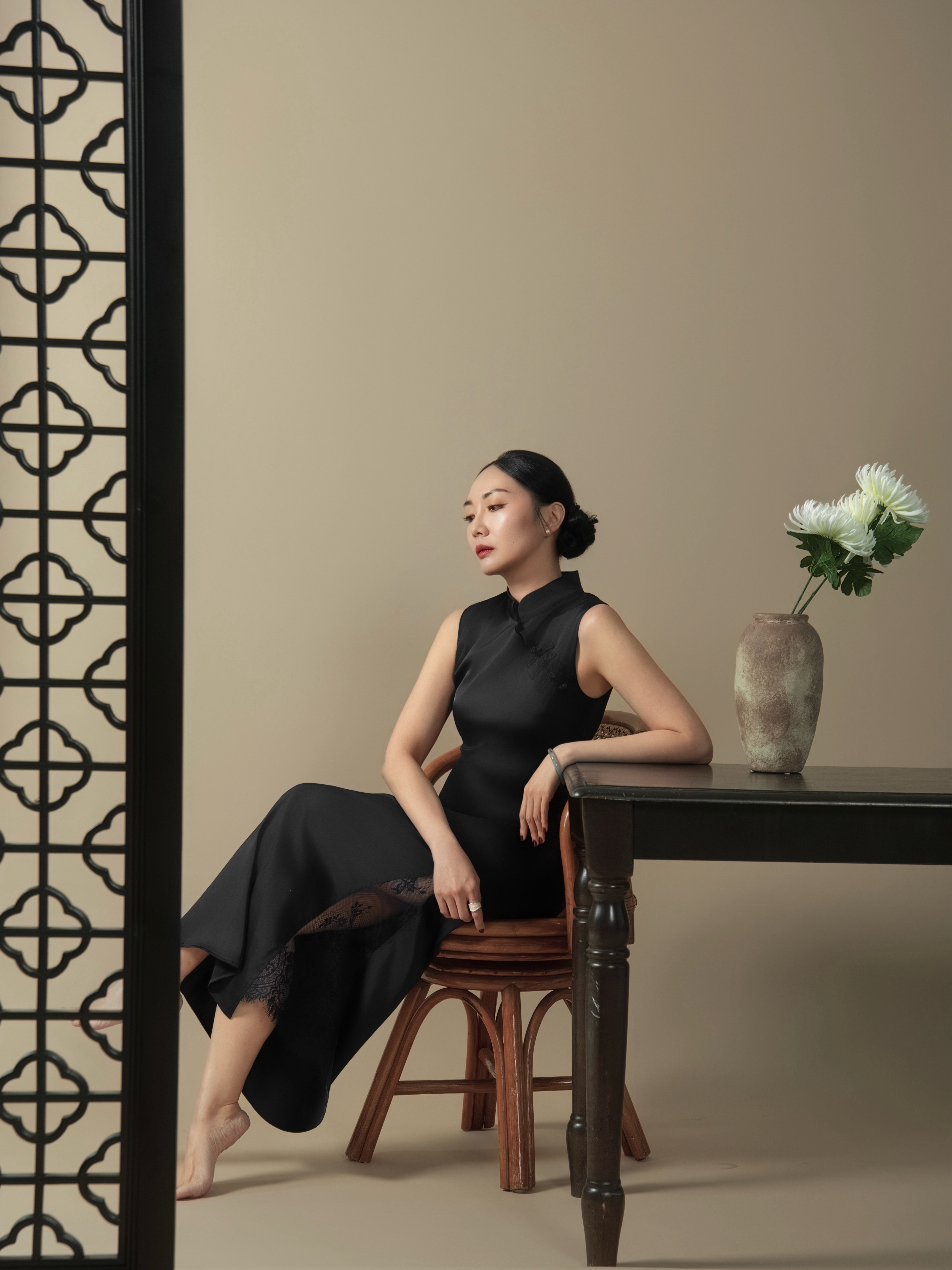 Shuang Ze Side Slide Lacey Cheongsam