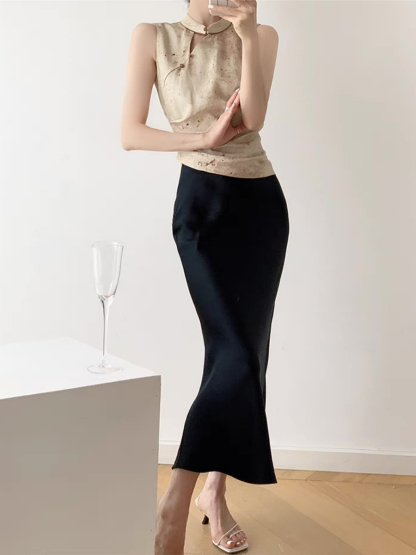Xin Xin Sleeveles Oriental Top
