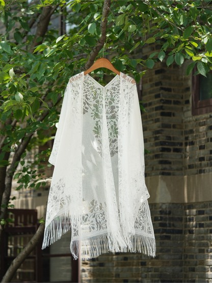 Yun Dai Floral Lace Tassel Shawl