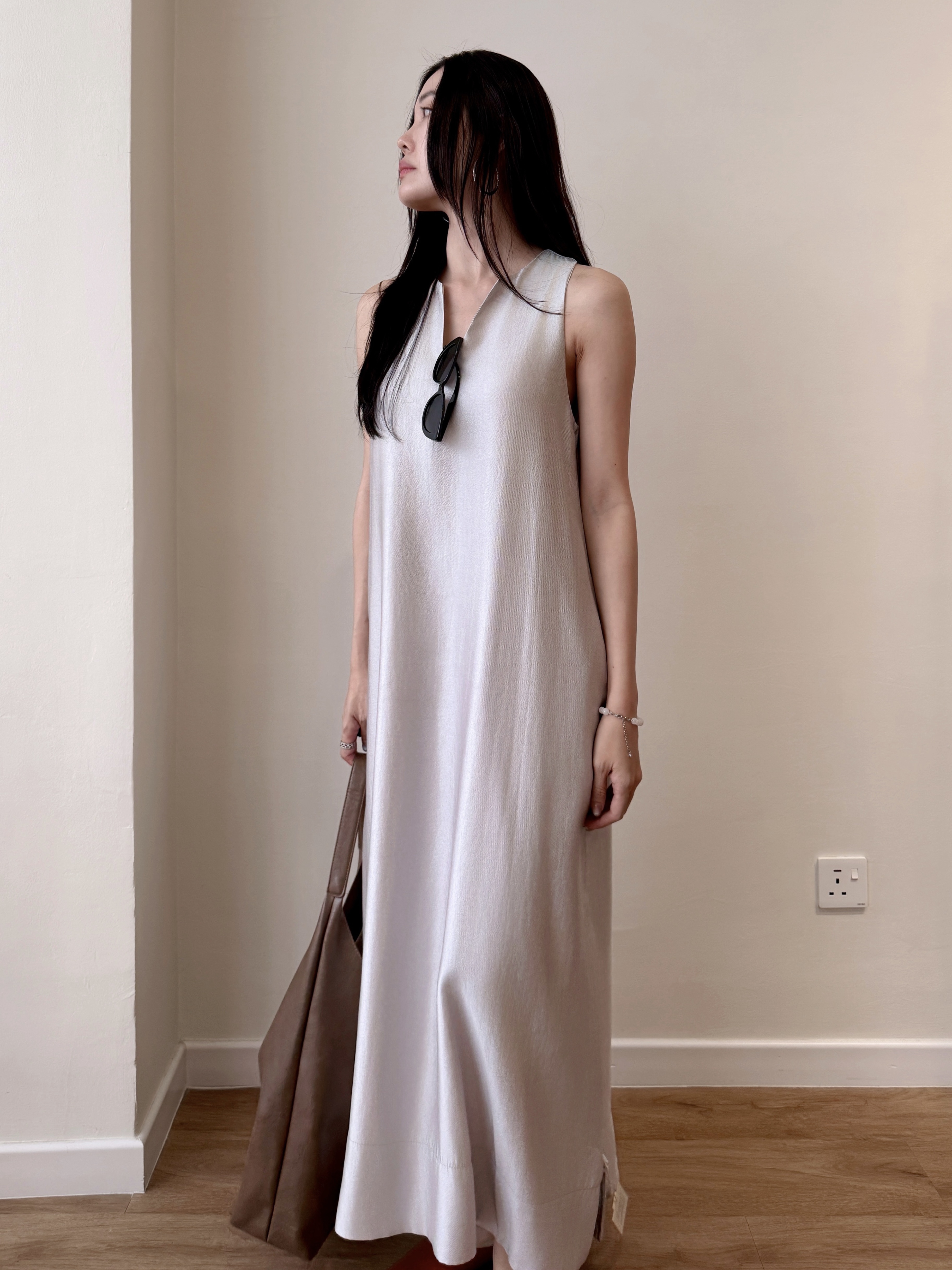 Wenda V-Neck Dress