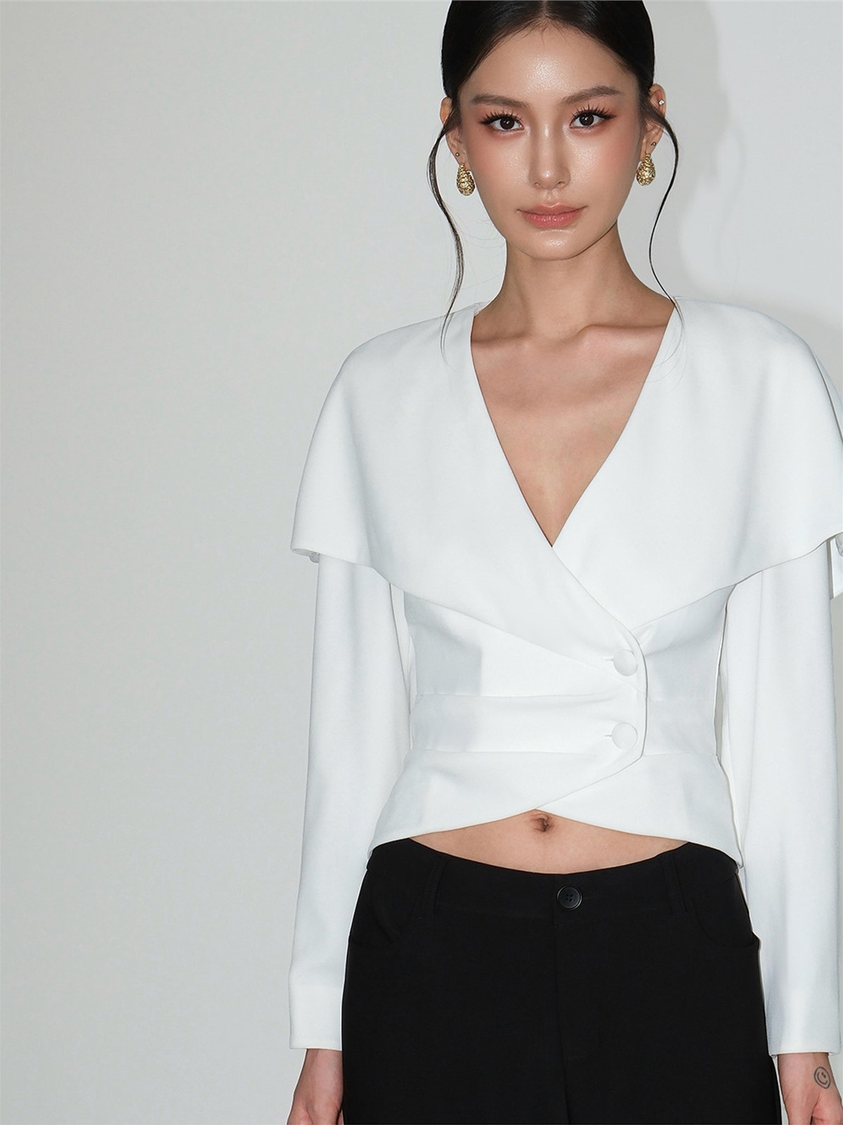Louie Sculpted Capalet Blazer