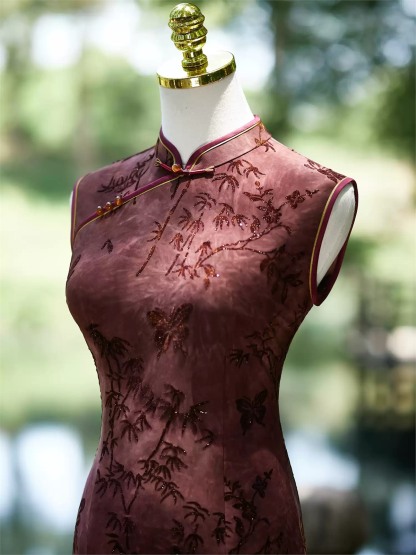 Yun Bang Botanical Flocked Sleeveless Cheongsam