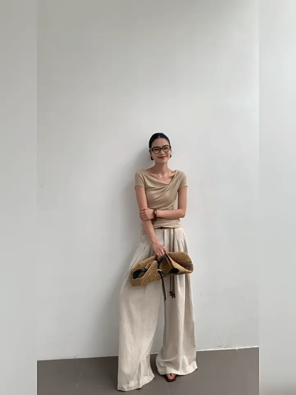 Lobora One Shoulder Top