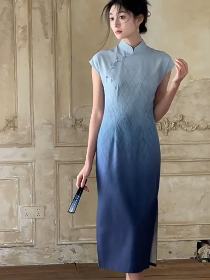 Han Chong Gradient Color Cheongsam