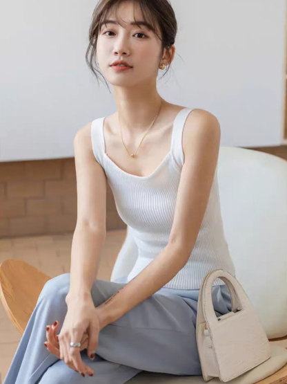 Dosya Bold Cami Top-The Black Bow-