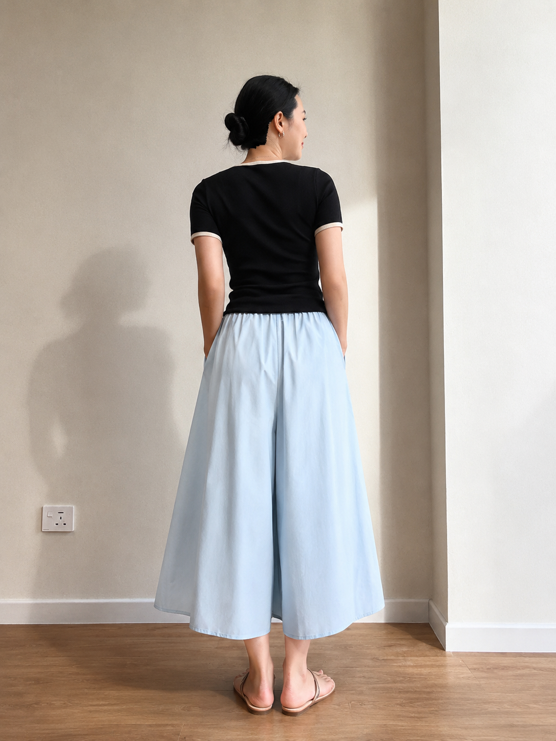 Van Textured Flowy Culottes