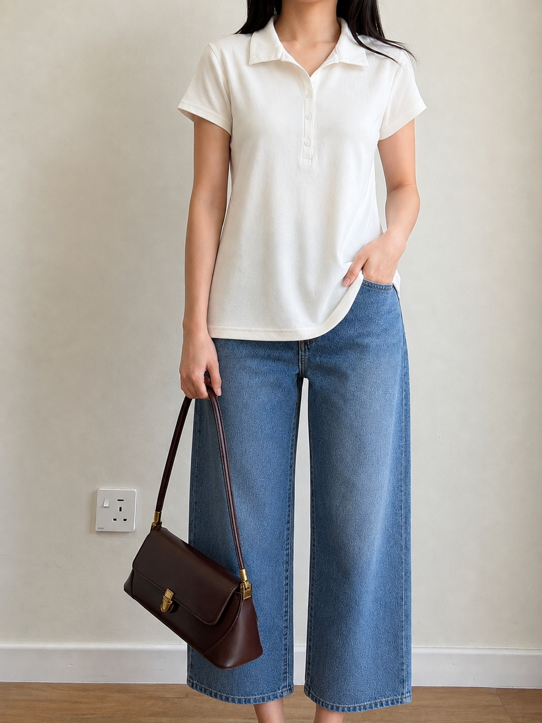Neveah Buttoned Collar Top