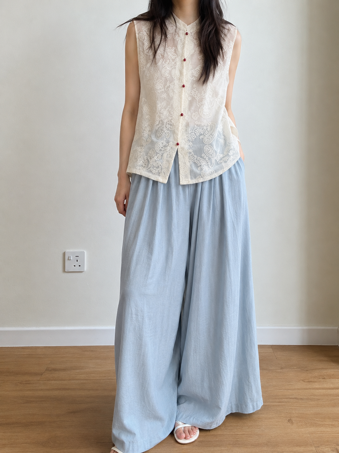 Gideon Crinkle-Texture Flowy Wide Leg Pants