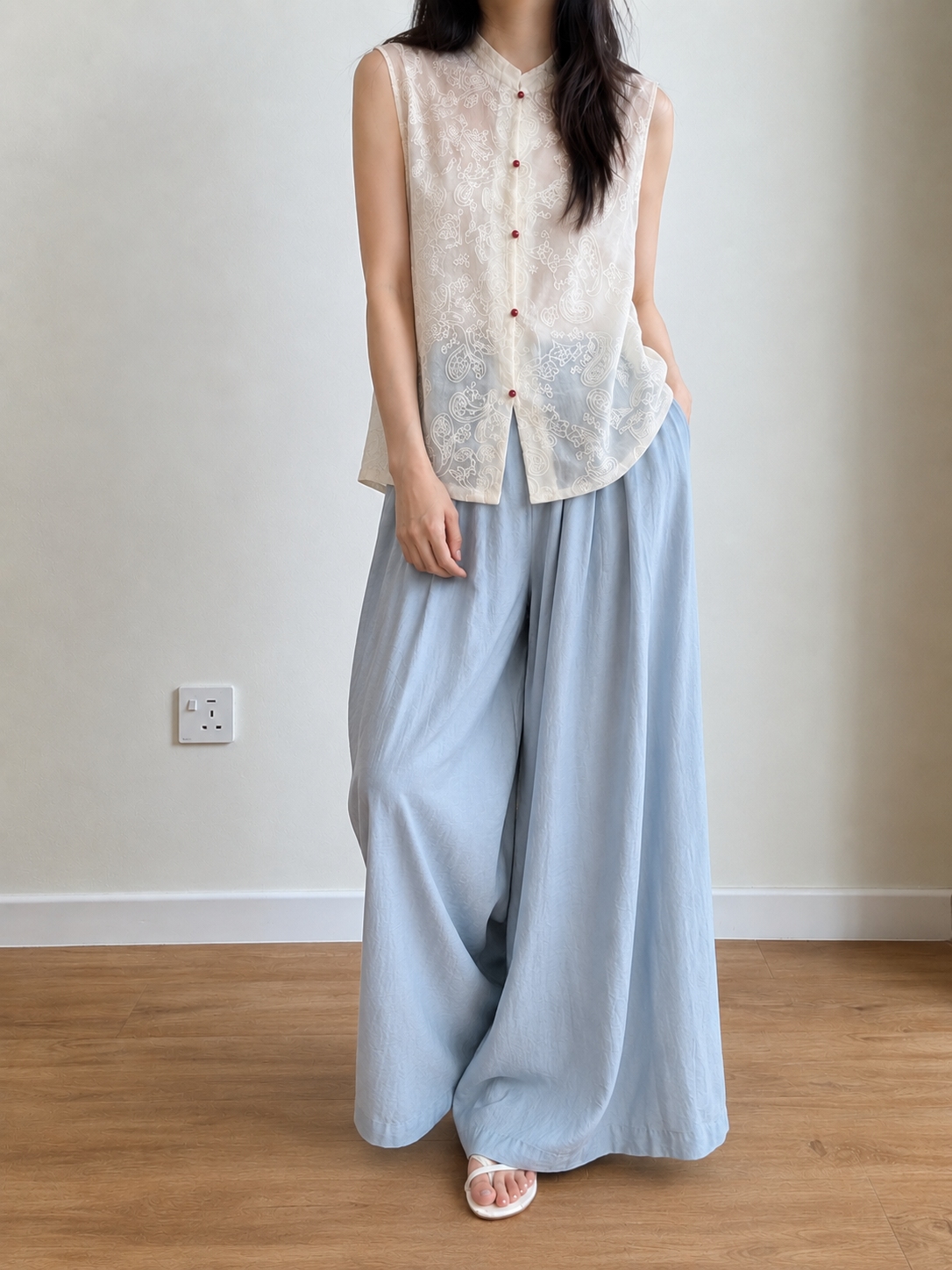 Gideon Crinkle-Texture Flowy Wide Leg Pants