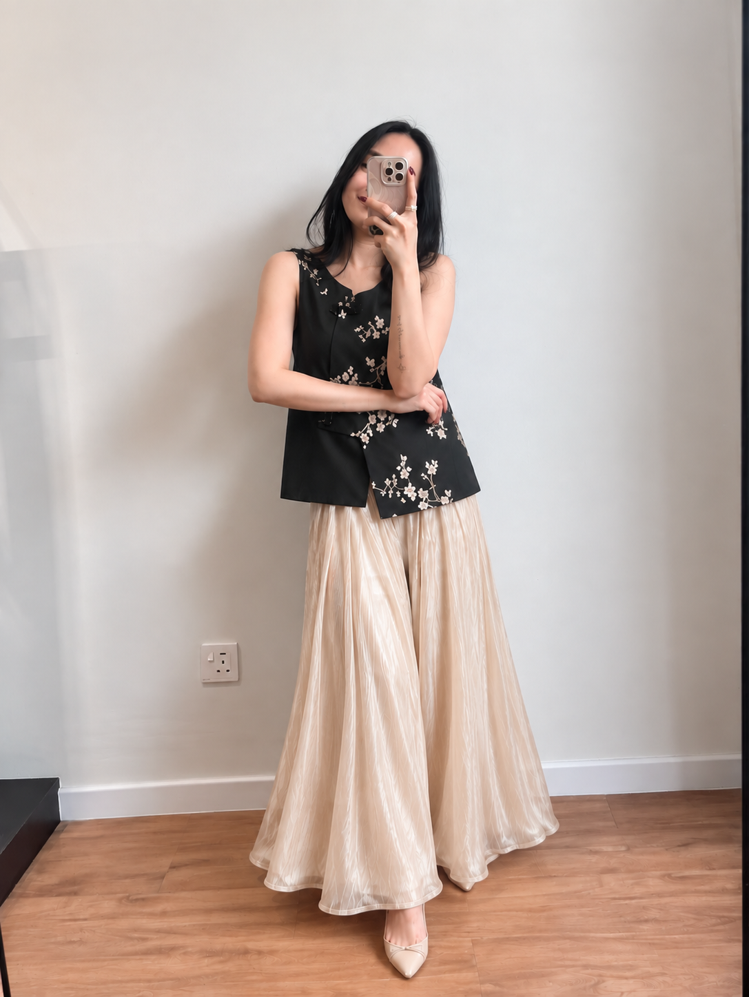 Yan En Shimmer Crinkle Wide-Leg Pants