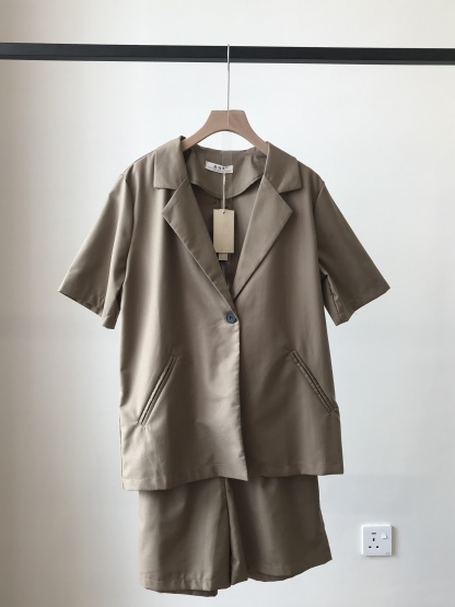 Den Short Sleeves Blazer & Shorts Set