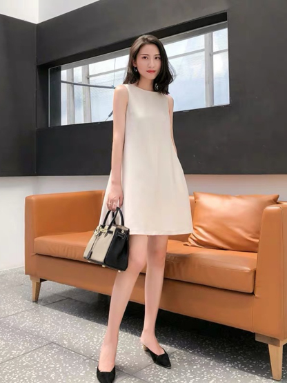 Graces Sleeveless Shift Dress-The Black Bow-