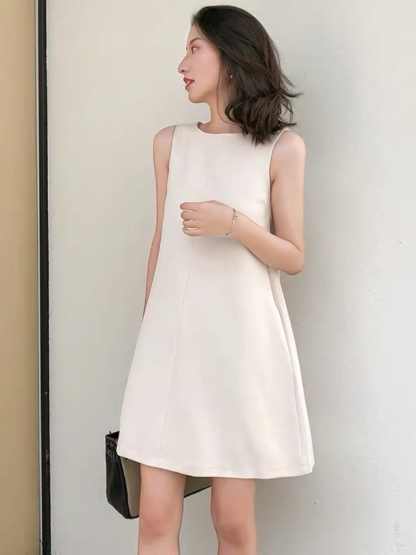 Graces Sleeveless Shift Dress-The Black Bow-