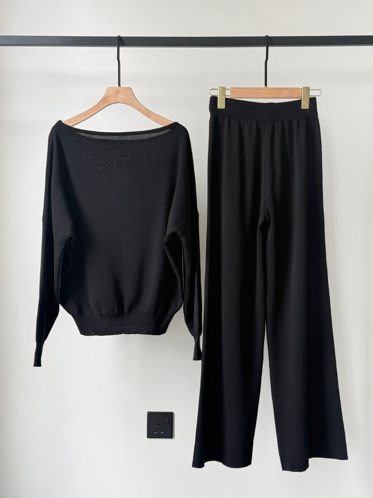 Nyera One/ Off Shoulder Two Way Knit Top & Pants Set