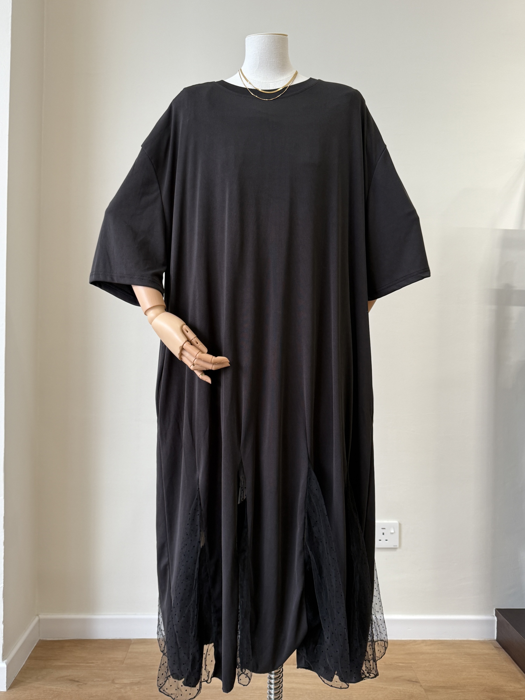 Lendy Mesh Hem T-Shirt Dress