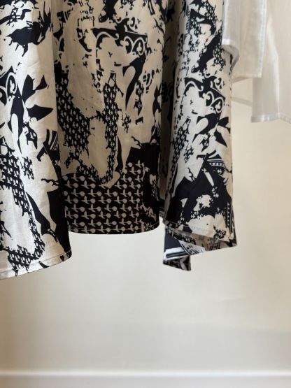 Videl Graphic Printing Skirt